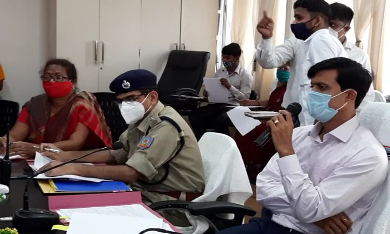 शाम 7 बजे तक हो जायेगा रावण दहन, दुर्गा पूजा को लेकर सिमडेगा डीसी ने जारी की गाइडलाइन शाम 7 बजे तक हो जायेगा रावण दहन, दुर्गा पूजा को लेकर सिमडेगा डीसी ने जारी की गाइडलाइन