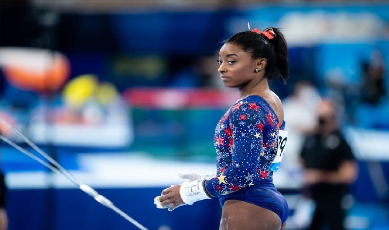 Tokyo Olympics 2020 में मानसिक तनाव ! फाइनल से अचानक हटी जिम्नास्ट सिमोन बाइल्स, अमेरिका को लगा झटका