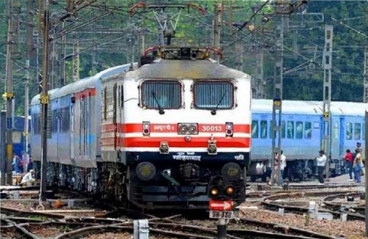 Indian Railways: यात्रियों के लिए खुशखबरी, अब छोटे रूट्स पर चलेगी अनारक्षित स्पेशल, जानें कब और कहां चलेंगी ट्रेनें