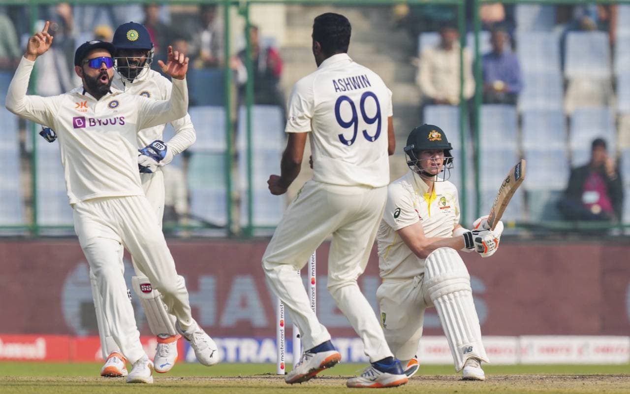India vs Australia Test: दिल्ली की धीमी पिच पर आस्ट्रेलिया को ले डूबे ‘स्वीप शॉट’, 52 रन पर गिरे 9 विकेट