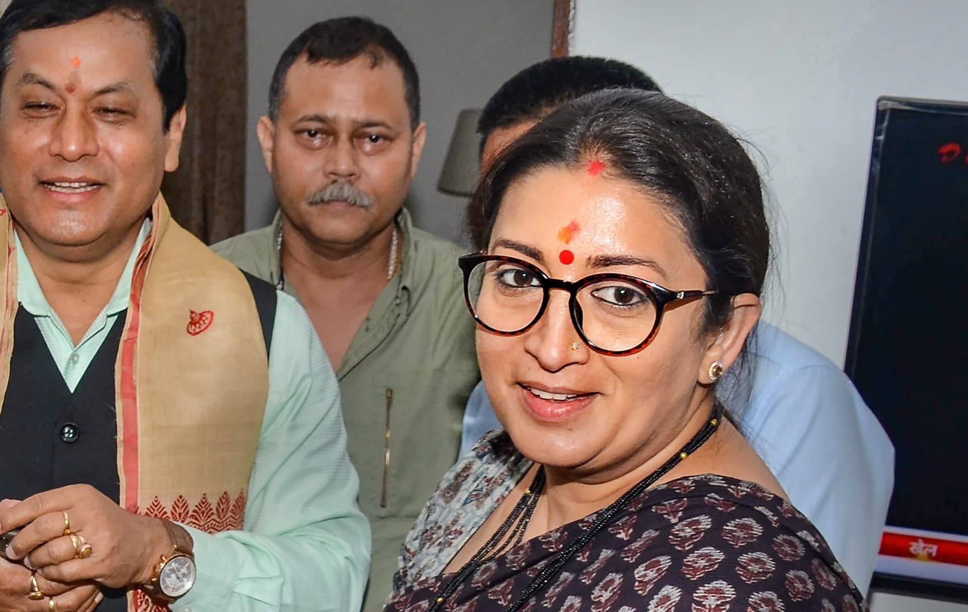 स्मृति ईरानी के पति से जुड़ी फर्म से गोवा कैफे को मिला लाइसेंस, RTI से हुआ ये खुलासा