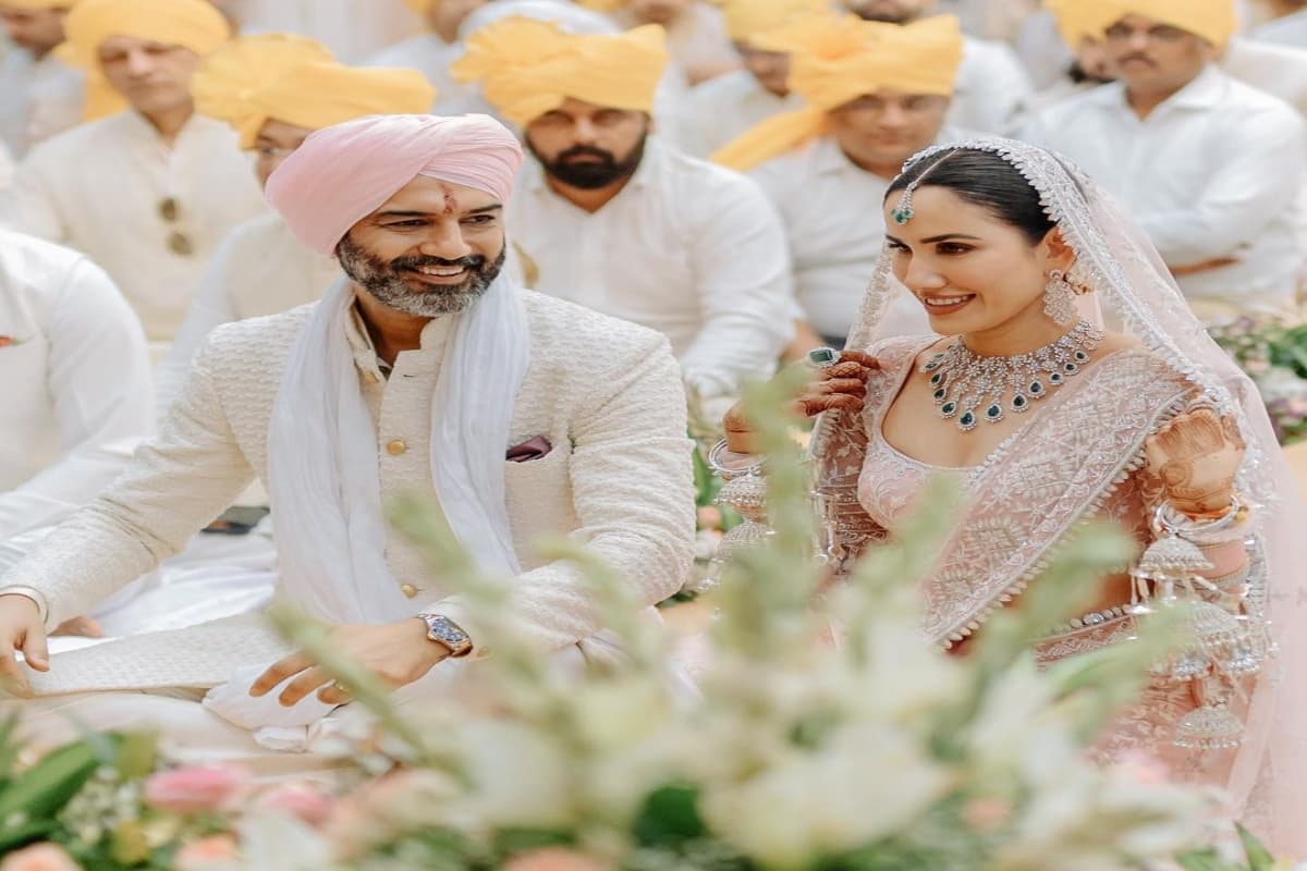 Sonnalli Seygall Wedding Live: सोनाली सहगल ने ड्रीमी वेडिंग की फर्स्ट फोटो की शेयर, लिखा, सब्र और शुक्र