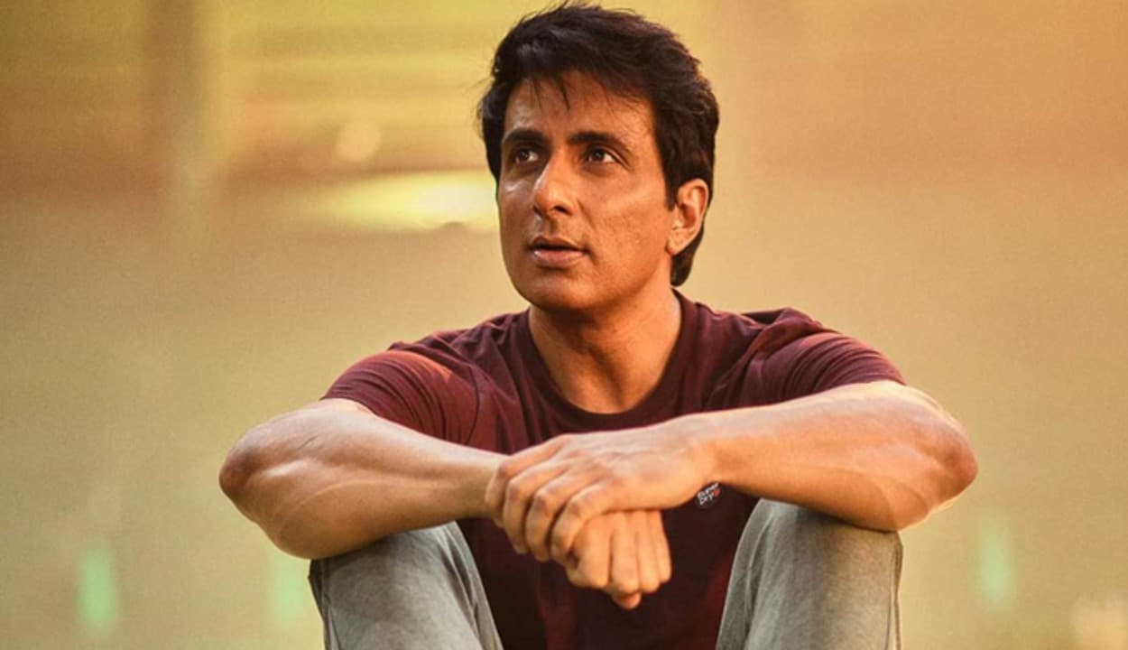 पंजाब : आचार संहिता उल्लंघन के आरोप में सोनू सूद के खिलाफ मामला दर्ज, मतदान के दिन बूथ में घुसे थे जबरन