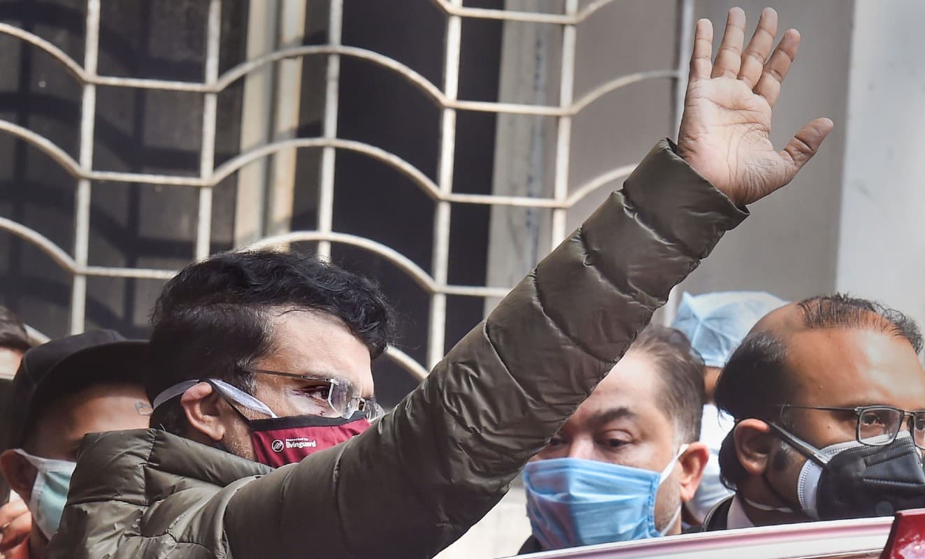 अस्पताल से निकलते ही बोले सौरभ गांगुली, रेडी टू फ्लाई सून, डॉक्टरों को दिया धन्यवाद