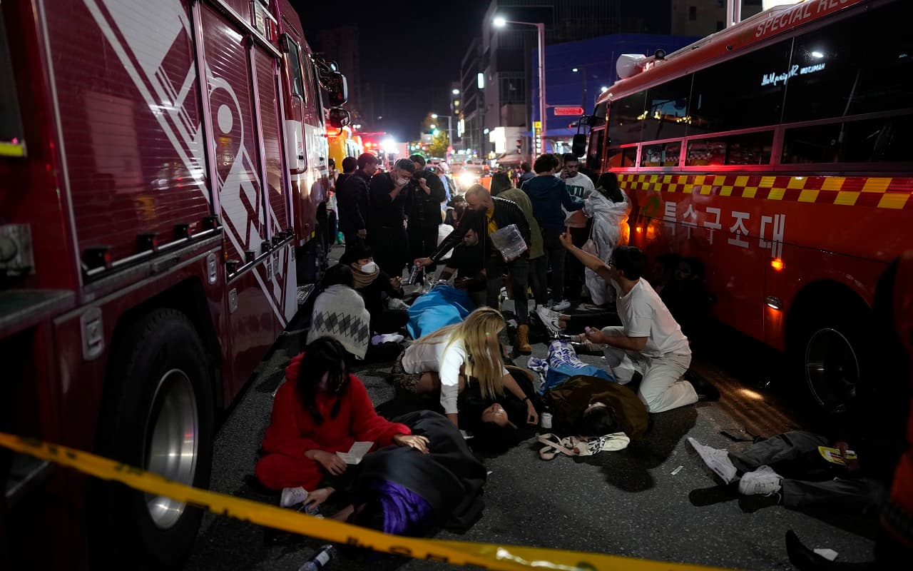 South Korea Stampede: दक्षिण कोरिया में  हैलोवीन भगदड़ में मरने वालों की संख्या बढ़कर 151, कई लोग घायल