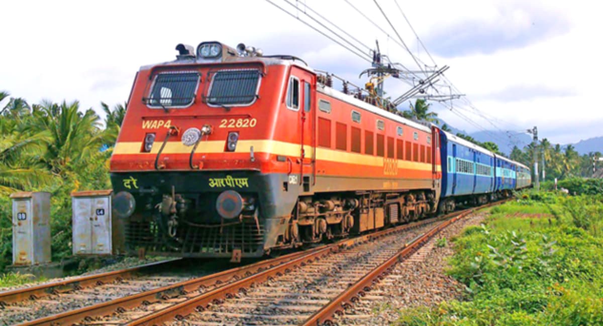 Railway: गुवाहाटी और देवघर के बीच स्पेशल ट्रेन आज से, कटिहार, नवगछिया, मुंगेर, भागलपुर में रुकेगी ट्रेन Railway: गुवाहाटी और देवघर के बीच स्पेशल ट्रेन आज से, कटिहार, नवगछिया, मुंगेर, भागलपुर में रुकेगी ट्रेन