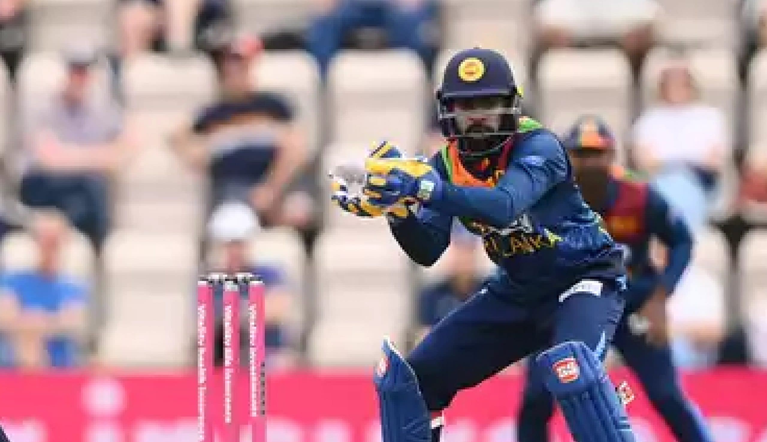 इंग्लैंड में फंस गयी श्रीलंकाई टीम ? टी20 सीरीज में शर्मनाक हार के बाद तीन खिलाड़ी हुए निलंबित, लौटना पड़ेगा घर