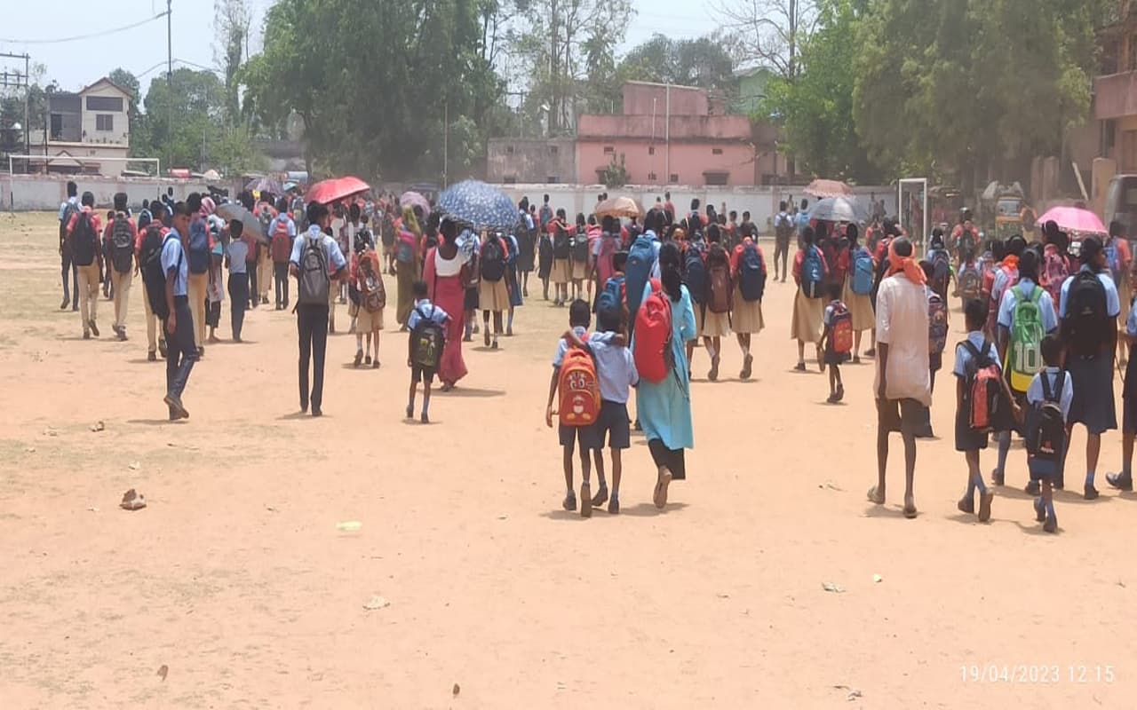 भीषण गर्मी के कारण झारखंड में सभी स्कूल 14 जून तक बंद, आया आदेश
