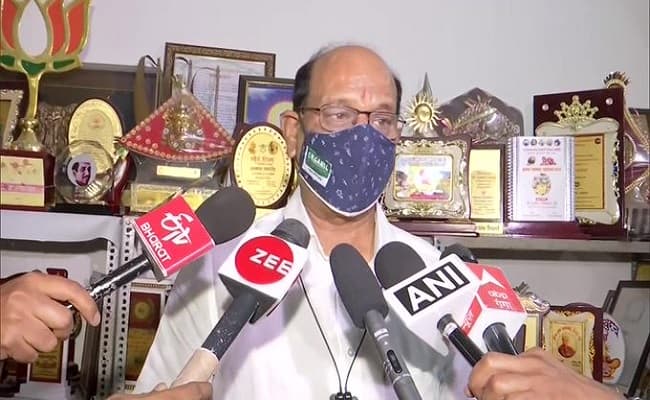 उत्तराखंड में 18 मई तक कोविड कर्फ्यू, जानिए 18+ लोगों को कब से लगेगी वैक्सीन