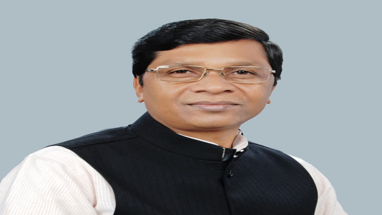 सांसद सुदर्शन भगत ने की गुमला केओ कॉलेज में हुए भ्रष्टाचार पर कार्रवाई करने की मांग