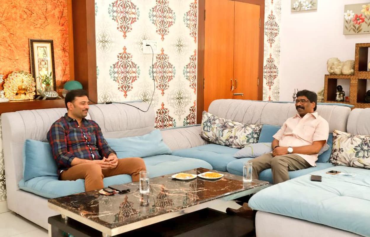 राज्यसभा चुनाव की सरगर्मी के बीच मुख्यमंत्री हेमंत सोरेन और सुदेश महतो की मुलाकात, राज्य की मौजूदा स्थिति पर हुई चर्चा