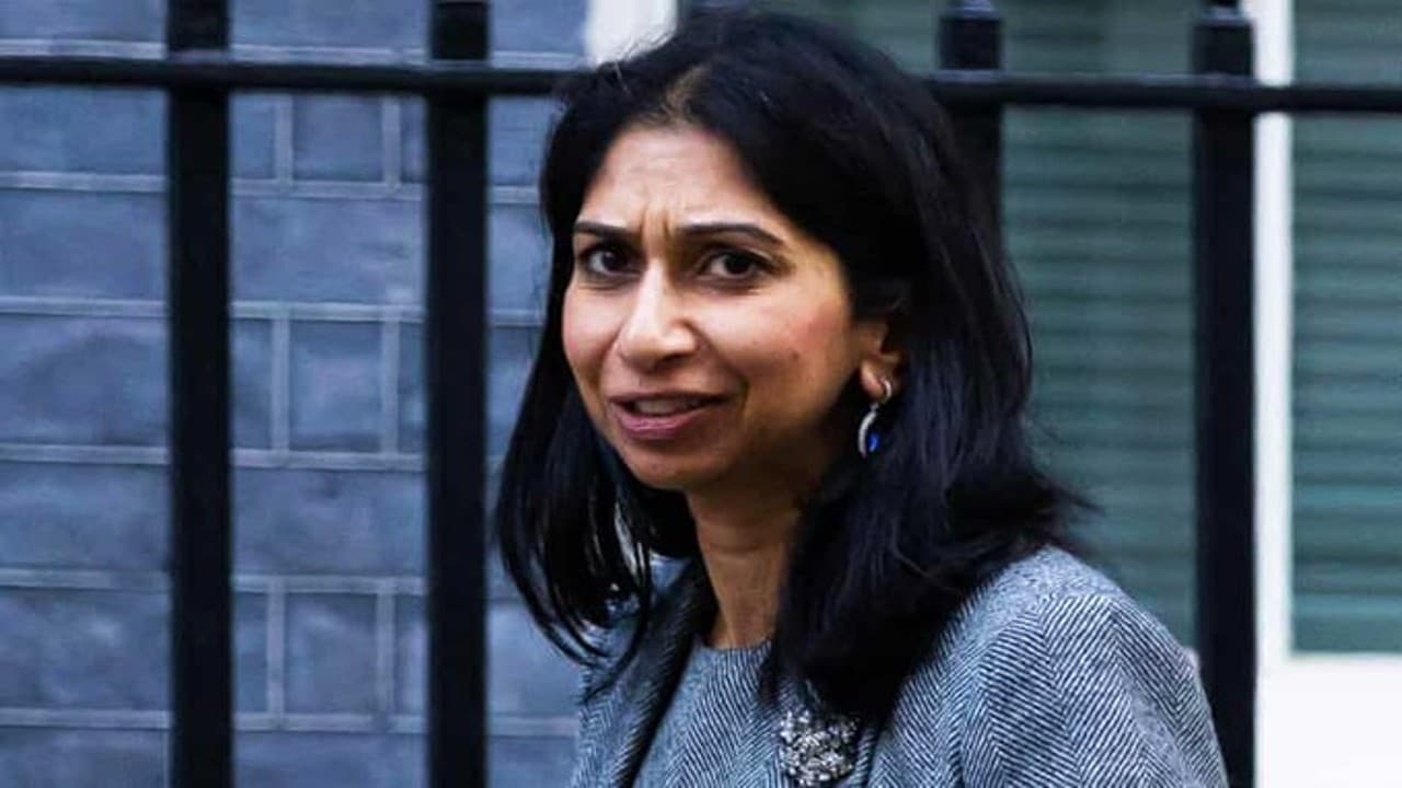 UK Political crisis : ब्रिटेन की होम मिनिस्टर सुएला ब्रेवरमैन ने दिया इस्तीफा, पीएम ट्रस का बढ़ गया संकट