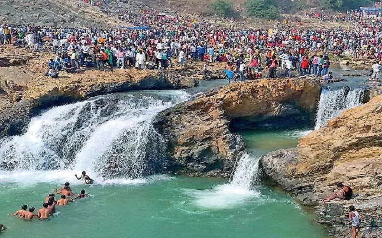 Picnic Spot: नये साल का जश्न मनाने आइए सुखलदरी जलप्रपात, मन मोह लेती है इसकी प्राकृतिक छटा, लगता है मेला
