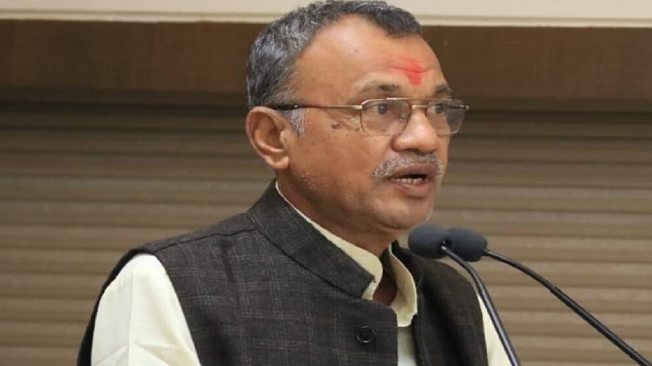 Gujarat Election 2022: विपक्ष के नेता सुखराम राठवा पर कांग्रेस ने आदिवासी वोटों के लिए जताया है विश्वास