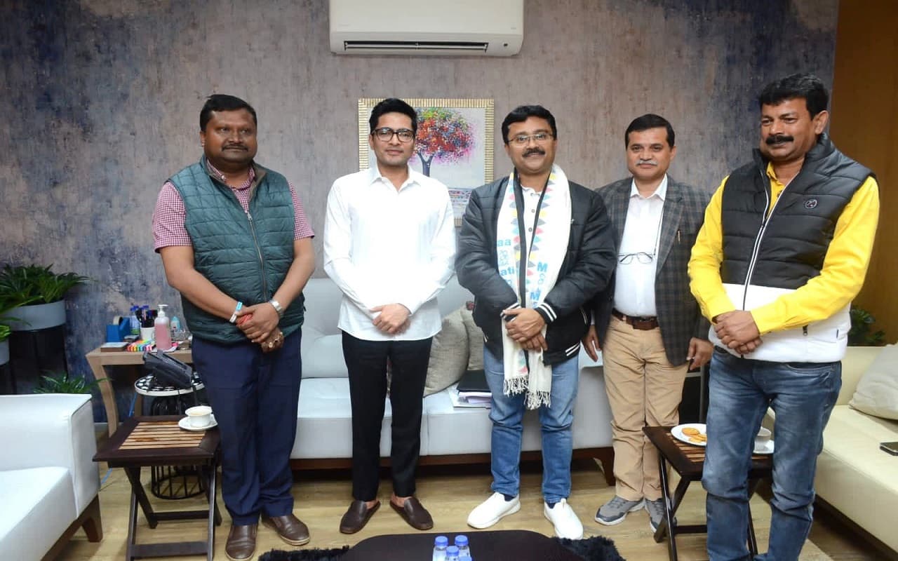 पंचायत चुनाव से पहले पश्चिम बंगाल में बीजेपी को झटका, अलीपुरद्वार विधायक सुमन कांजीलाल TMC में शामिल