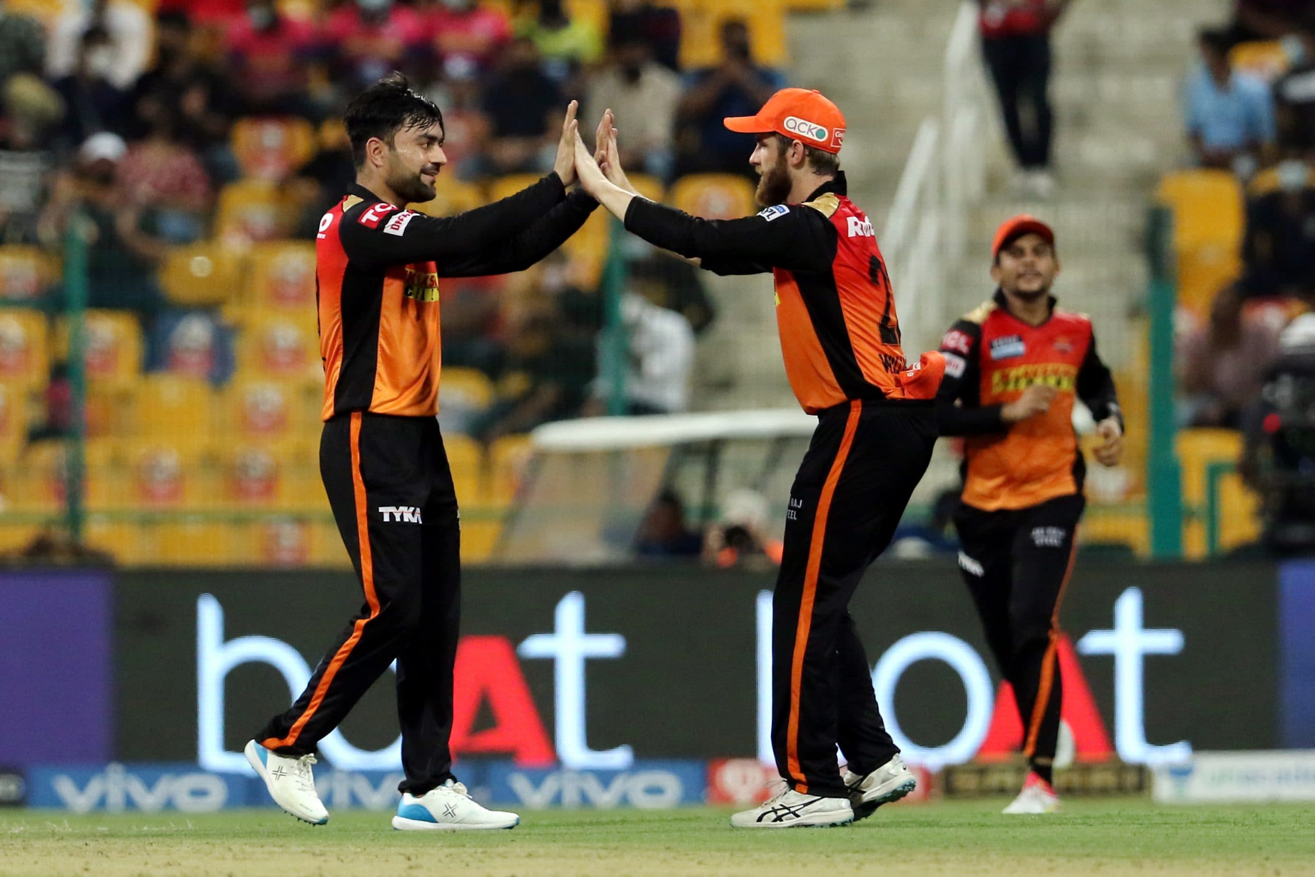 RCB vs SRH: पडिक्कल-मैक्सवेल की पारी बेकार, हैदराबाद ने बैंगलोर को 4 रन से हराकर दिया करारा झटका