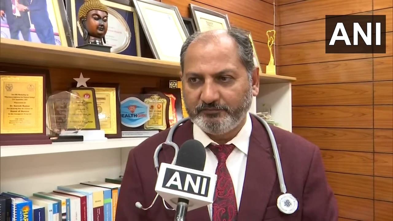 H3N2 Influenza: दिल्ली में तेजी से बढ़ रहा इन्फ्लुएंजा का खतरा, लोकनायक अस्पताल में 15 डॉक्टरों की टीम गठित