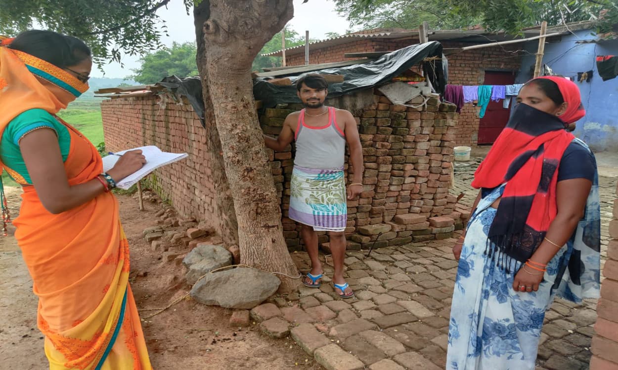 कोरोना इंपैक्ट : झारखंड में 4.56 लाख प्रवासियों का डाटाबेस तैयार, 37.2 फीसदी लोगों ने खेती करने की जतायी इच्छा कोरोना इंपैक्ट : झारखंड में 4.56 लाख प्रवासियों का डाटाबेस तैयार, 37.2 फीसदी लोगों ने खेती करने की जतायी इच्छा