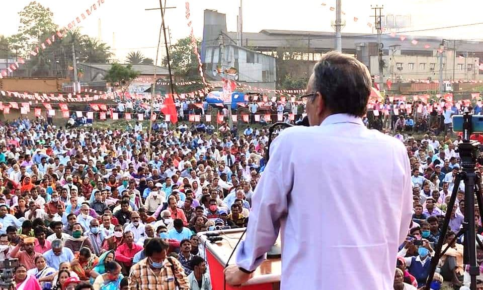 तृणमूल कांग्रेस और बीजेपी पर बरसे माकपा नेता सूर्यकांत मिश्रा, बोले- लोगों को बांटकर बंगाल को तहस-नहस कर देंगे ये लोग