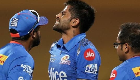 IPL 2022: मुंबई इंडियंस को तगड़ा झटका, सूर्यकुमार यादव चोटिल होकर टूर्नामेंट से बाहर