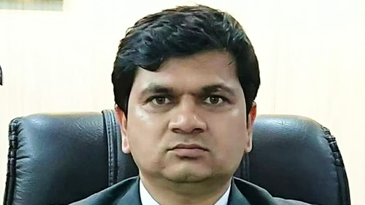 महाराष्ट्र: टीईटी परीक्षा में अंकों की धांधली मामले में आईएएस अधिकारी सुशील खोडवेकर गिरफ्तार