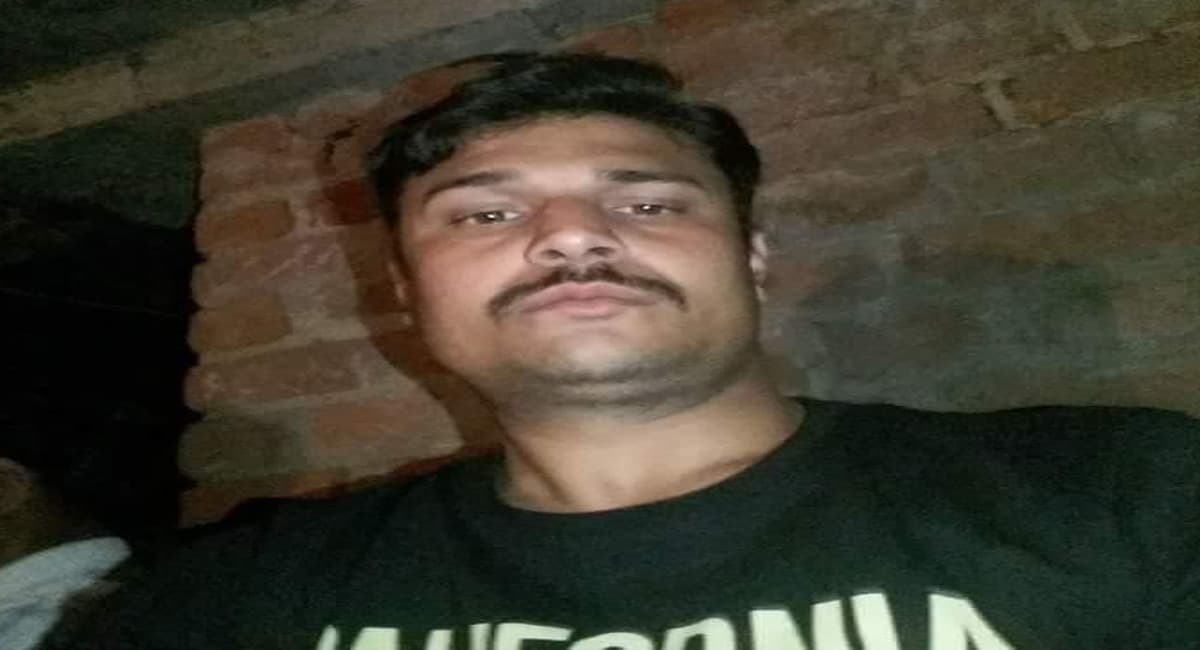 Jharkhand Crime News: बोकारो पुलिस लाइन में गोली लगने से जवान सुशील द्विवेदी की हुई मौत, पुलिस जांच में जुटी