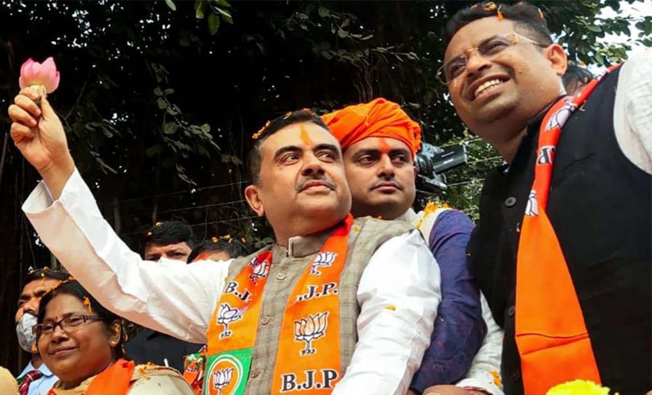 ममता बनर्जी को बड़ा झटका, कोंटाई नगरपालिका के 20 में से 15 पार्षद तृणमूल छोड़कर भाजपा में शामिल ममता बनर्जी को बड़ा झटका, कोंटाई नगरपालिका के 20 में से 15 पार्षद तृणमूल छोड़कर भाजपा में शामिल