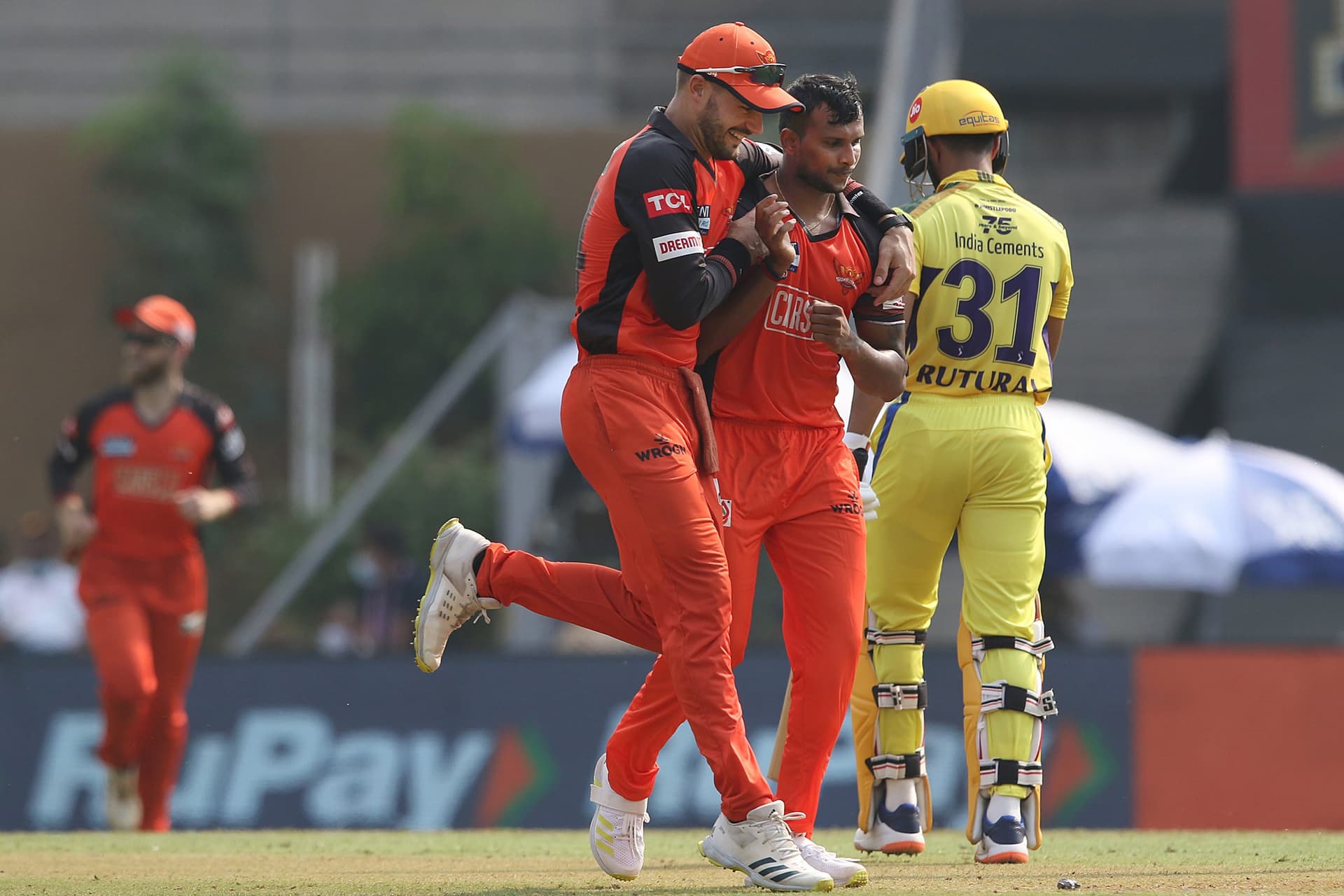 CSK vs SRH, IPL 2022: गायकवाड़ का मिडिल स्टंप यूं ले उड़े नटराजन, गेंदबाजी देख रह जाएंगे दंग, VIDEO