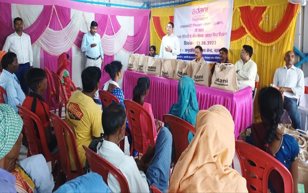 अदाणी फाउंडेशन ने गोद लिए टीबी के 70 नए मरीज, दिए पोषण किट, गोद लिए गए 60 मरीज हो चुके स्वस्थ