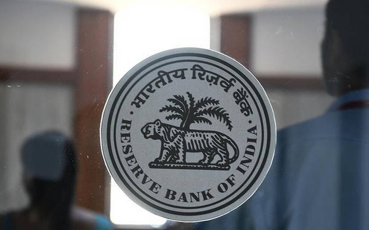 RBI FD Rules: फिक्स्ड डिपॉजिट की मैच्योरिटी पर क्लेम नहीं करने पर मिलेगा कम ब्याज, ...जानें क्या है नियम?