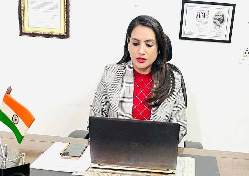 IAS वुमनिया: देश की Web Wonder Women सोनल, जिनकी पोस्ट्स के सभी कायल, ‘बेमिसाल लाडो’ की सक्सेस स्टोरी