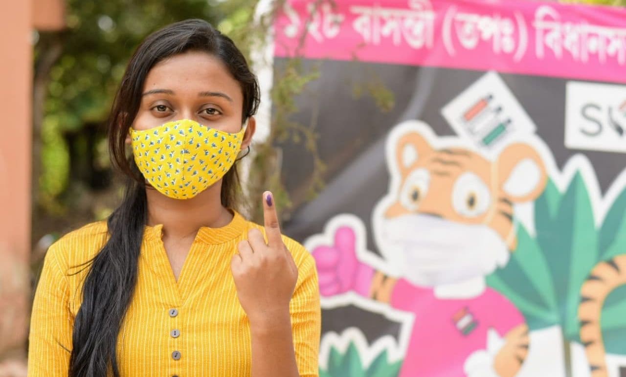 थर्ड फेज में जमकर हिंसा, कहीं कैंडिडेट को पीटा तो कहीं तोड़फोड़, कई पदाधिकारियों पर EC की कार्रवाई