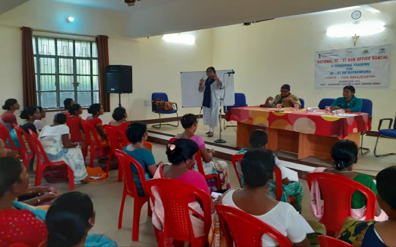 महिलाओं के लिए अलग उद्योग और व्यापार नीति बनाये सरकार, ट्राइबल इंडियन चेंबर ऑफ कॉमर्स ने रखी मांग