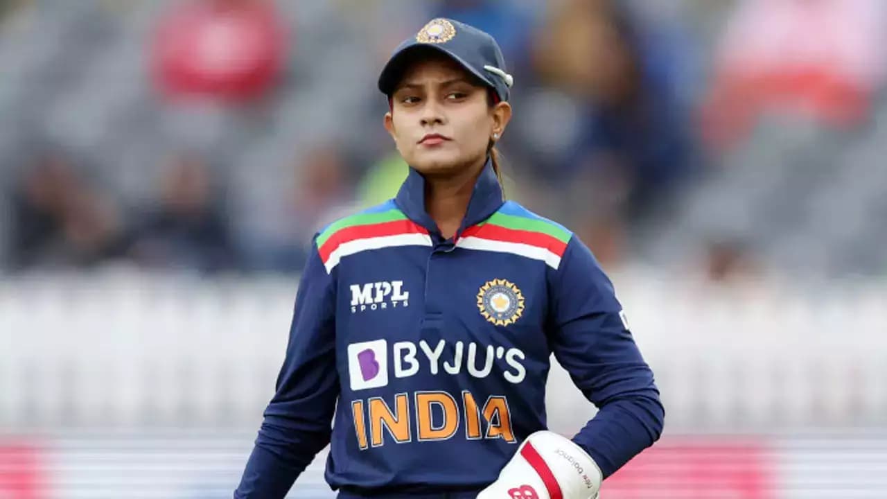 तानिया भाटिया ने इंग्लैंड में सामान चोरी का लगाया आरोप, कहा- होटल से पैसे, कार्ड सहित बैग हुआ गायब