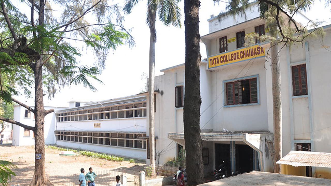 चाईबासा के टाटा कॉलेज में इंटर आर्ट्स की बढ़ी सीटें, अब 732 स्टूडेंट्स ले सकेंगे एडमिशन
