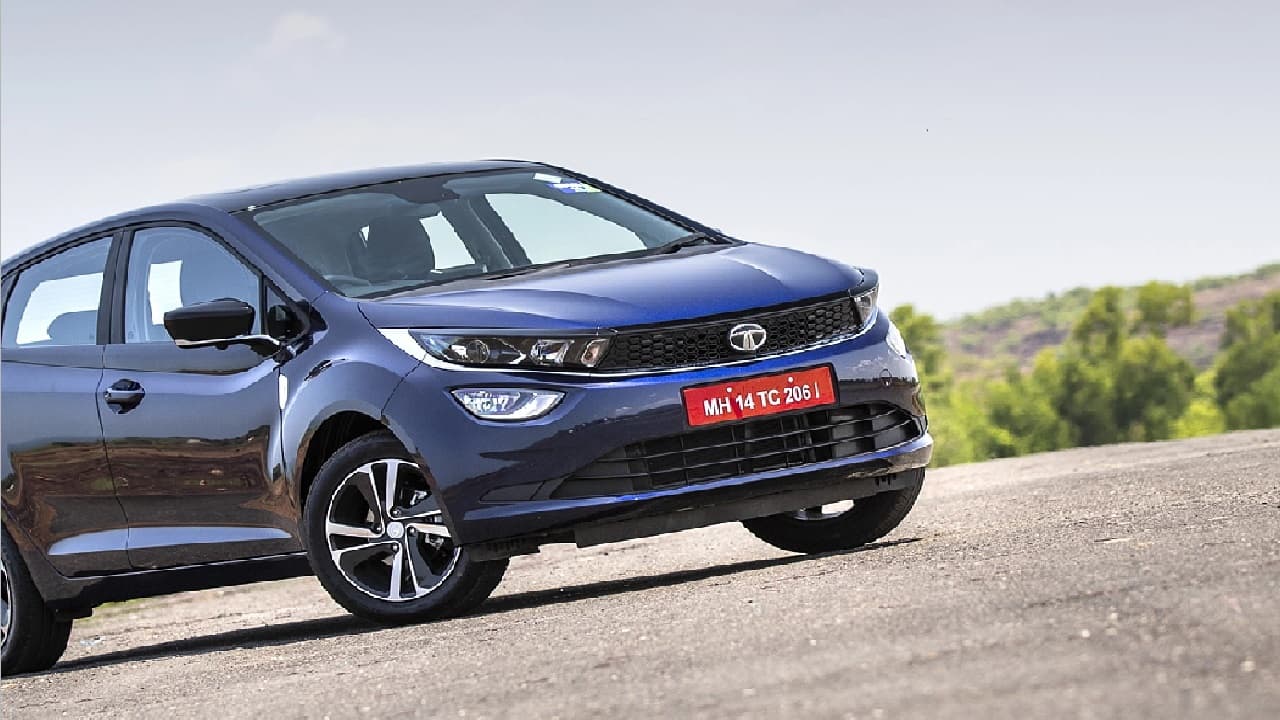 Baleno CNG खरीदें या फिर TATA की ये धांसू कार! प्राइस 80,000 रुपये कम और 'लोहा' अधिक