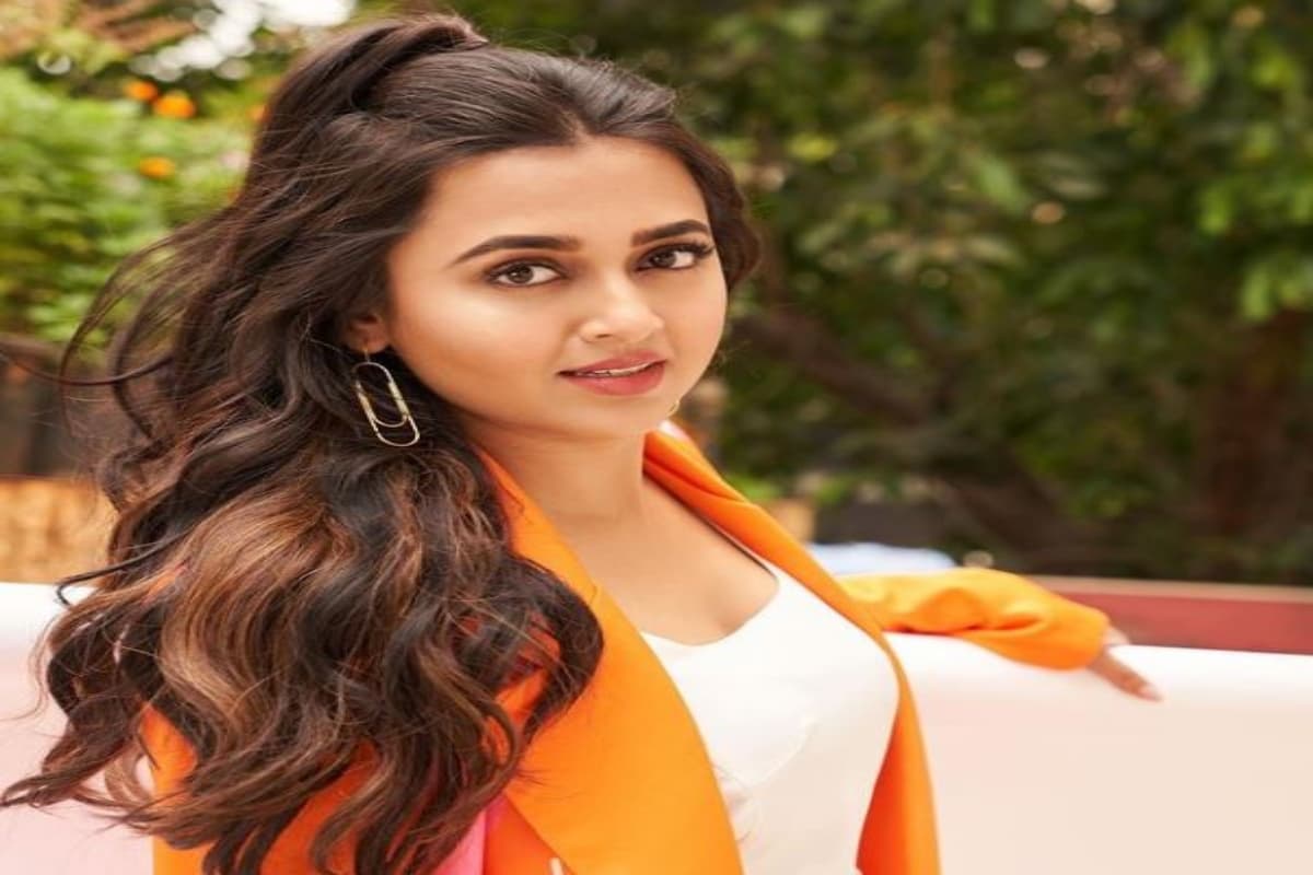 तेजस्वी प्रकाश और करण कुंद्रा ने एक दूसरे से कर ली है सगाई! एक्ट्रेस ने फ्लॉन्ट किया डायमंड रिंग, PHOTOS