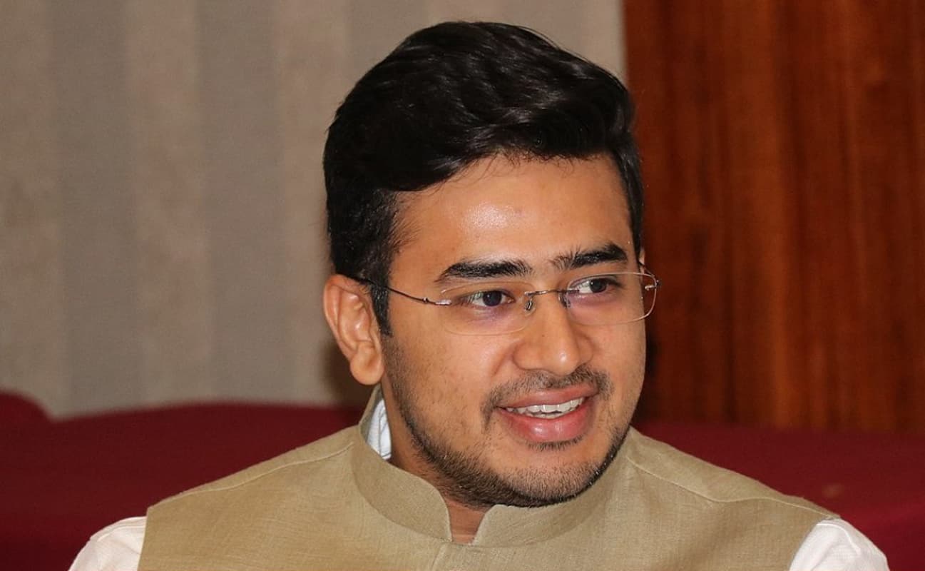 VIDEO: ममता बनर्जी पर बरसे तेजस्वी, बोले : बंगाल में हो रही लोकतंत्र की हत्या, आतंक व भ्रष्टाचार का पर्याय बन गयी तृणमूल सरकार