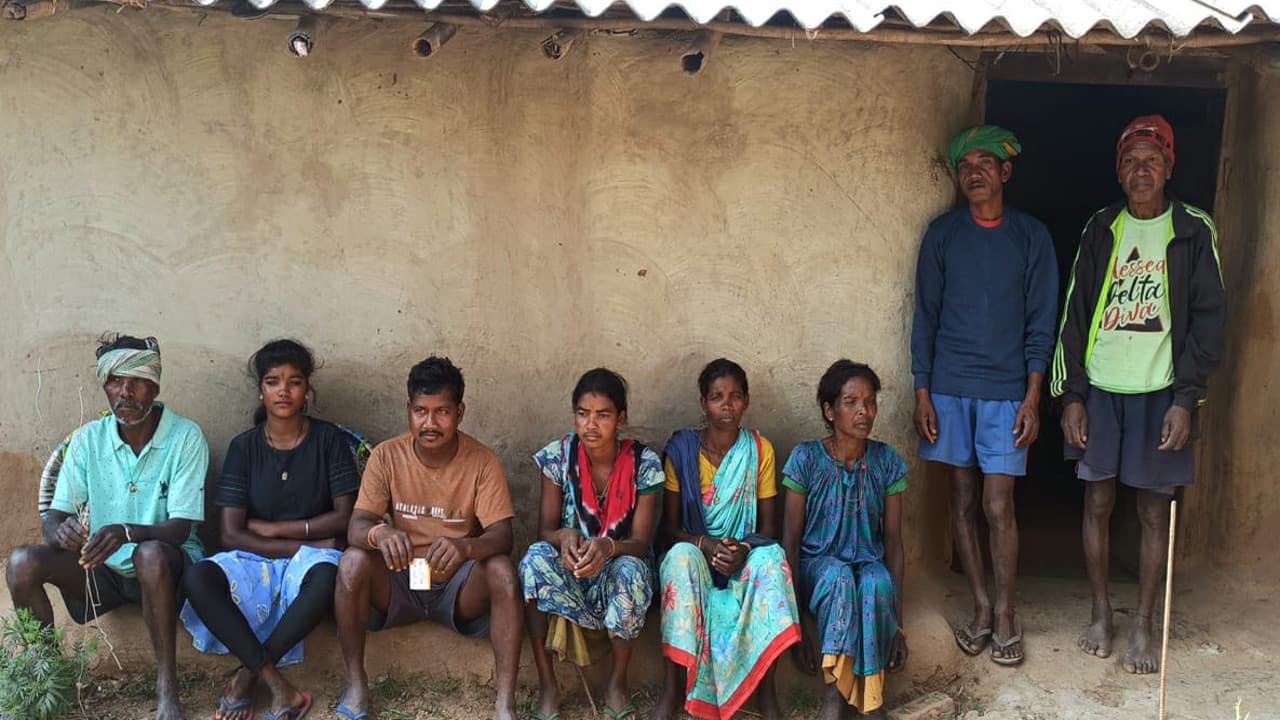 शहीद तेलंगा खड़ियां के वंशज गोवा के होटल में काम करने को मजबूर, अन्य युवक-युवतियां भी पलायन करने को विवश