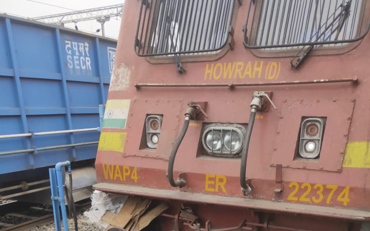 साहिबगंज : इयरफोन लगा कर युवक ट्रैक कर रहा था पार, इंजन के साथ 3 किलोमीटर तक घसीटाता रहा शव