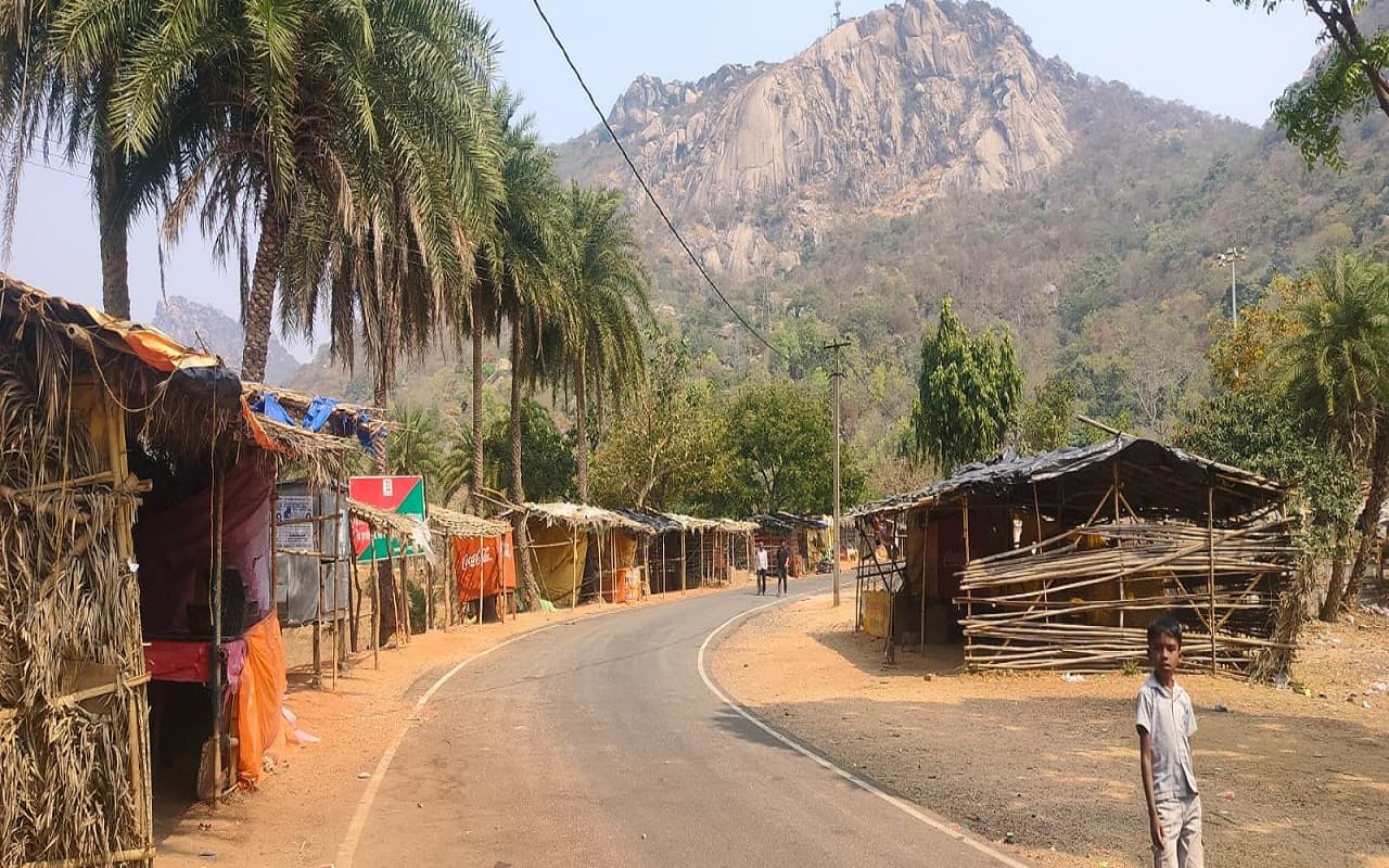 देवघर त्रिकूट रोप-वे हादसा: 1 साल बाद भी शुरू नहीं हुआ रोप-वे, घटे पर्यटक, 20000 लोगों का रोजगार प्रभावित