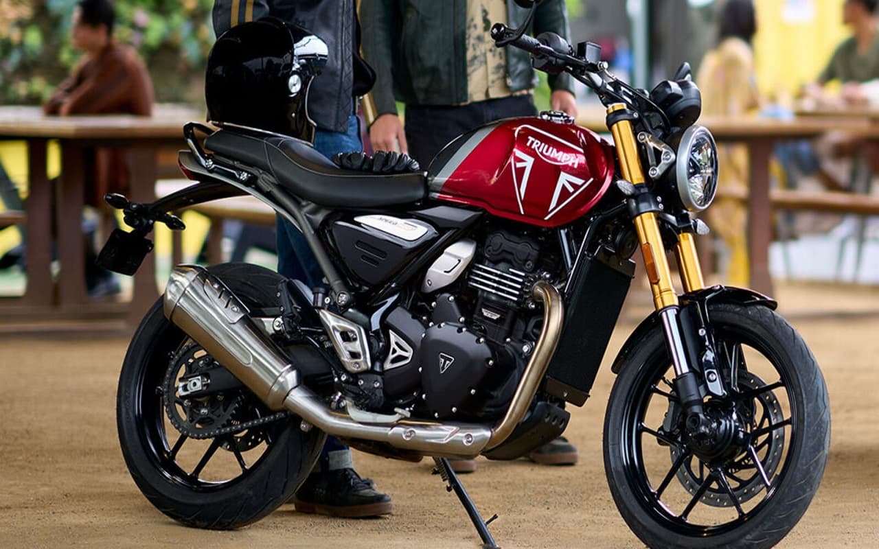 Triumph Speed 400 की डिलीवरी इसी महीने शुरू होगी, KTM 390 duke से है मुकाबला