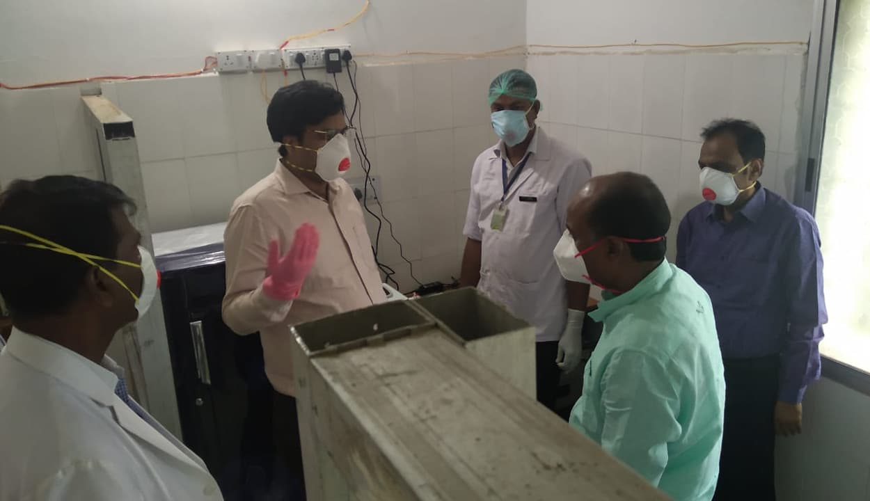 साहिबगंज में ट्रूनेट मशीन के आने से कोविड-19 की जांच में आयेगी तेजी, एक दिन में करीब 32 जांच का मिलेगा रिजल्ट