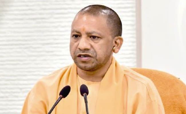 lockdown : कोरोना वायरस से जंग में UP सरकार सख्त, बनीं चार कमेटियां, धारा 188 में अब तक 1326 मुकदमे दर्ज