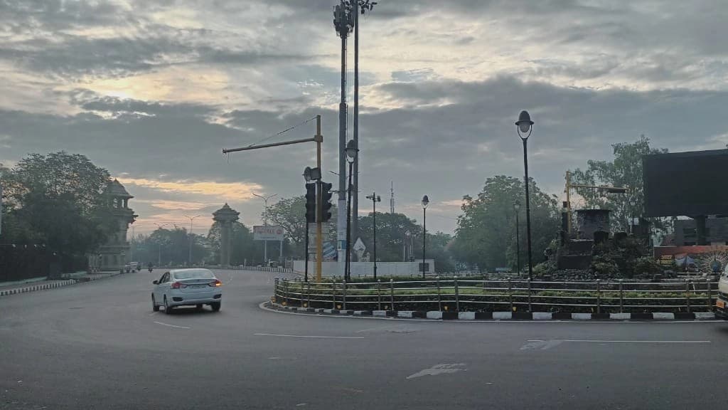 यूपी में बारिश नहीं होने से सभी जनपदों में उमस का सितम, अभी और सताएगी गर्मी