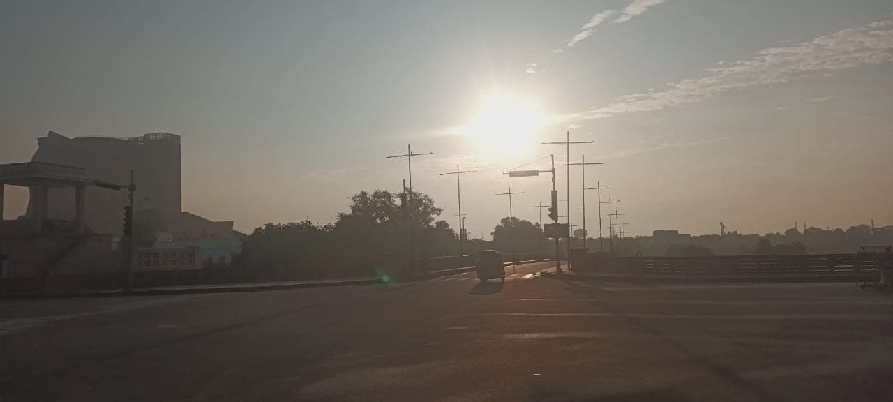 मुजफ्फरपुर मौसम: डेढ़ डिग्री नीचे गिरा पारा, उमस बरकरार, जिले के इन इलाकों में आज बाधित रहेगी बिजली