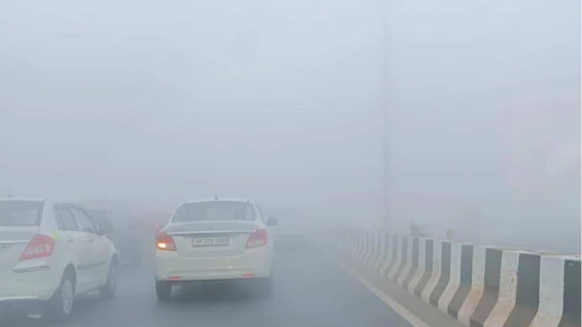 UP Weather Forecast LIVE: यूपी में ठिठुरन वाली सर्दी के लिए करना होगा इंतजार, धुंध और करेगी परेशान