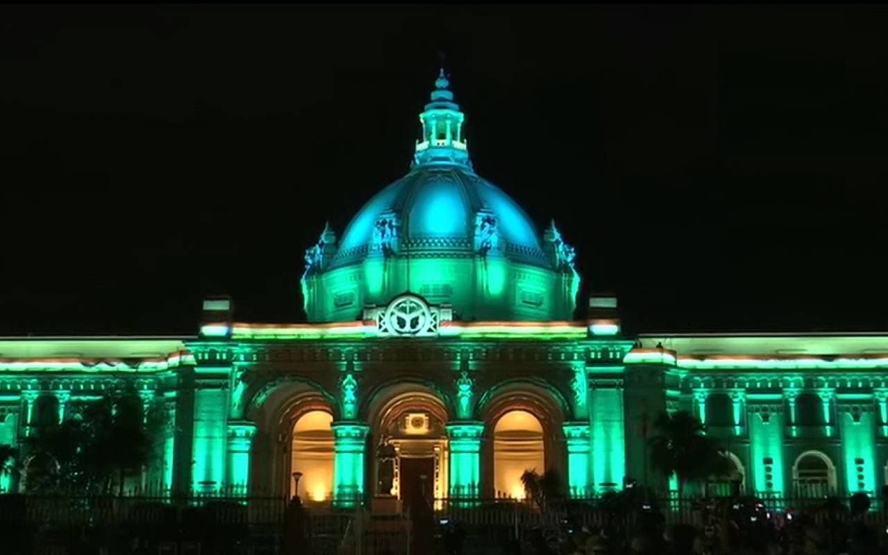 UP News : एक्शन में सरकार, इन जिलों के DM, SDM और तहसीलदार पर हो गई कार्रवाई, जानें किसको क्या दंड दिया ?