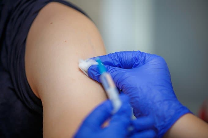 Corona Vaccine: भारत के लिए खुशखबरी, जल्द आने वाली है कोरोना वैक्सीन, रूसी कंपनी के साथ हुआ करार
