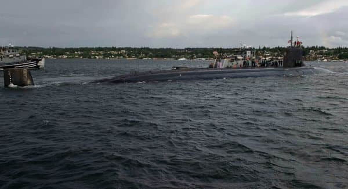 अमेरिका को लगा बड़ा झटका : दक्षिण चीन सागर में रहस्यमयी चीज से टकराई परमाणु पनडुब्बी, 11 नौसैनिक घायल